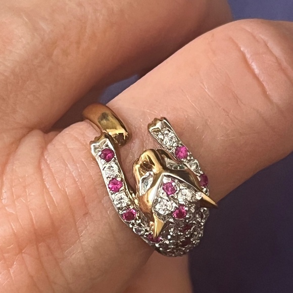Gold Tone Panther Ring with Clear and Pink Stones Marked 925 - Picture 4 of 10